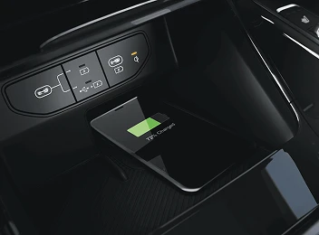 Wireless smart phone charger